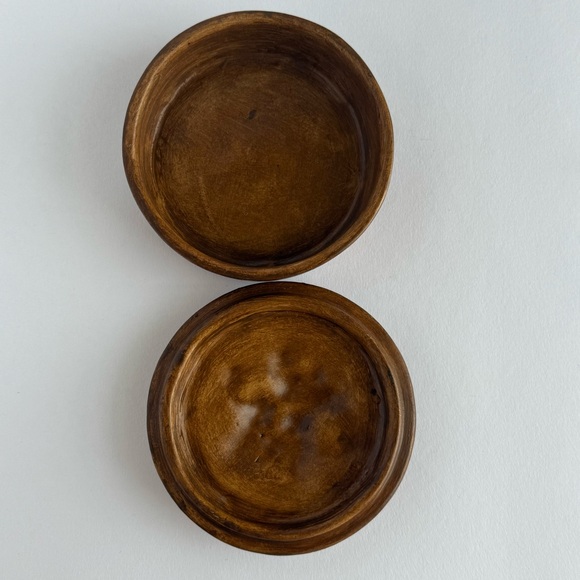 Vintage Sculpted & Hand Painted Ceramic Trinket Box Signed 1983 Fruit Design - Picture 5 of 7